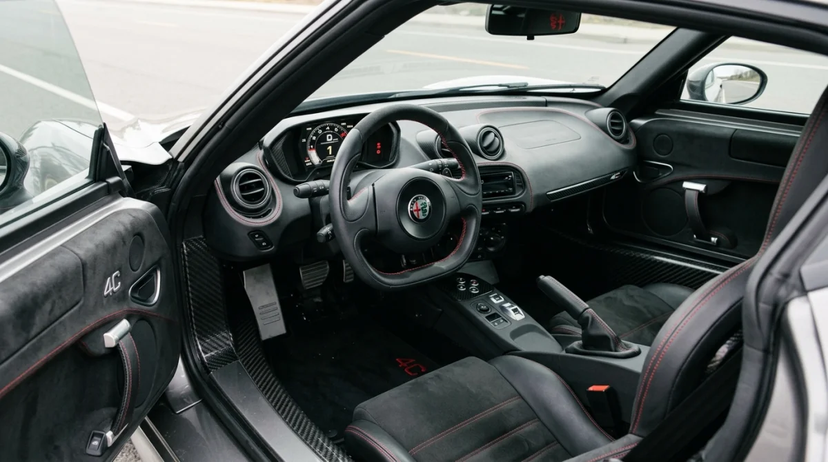 Guide complet sur l’Alfa Romeo 4C Sportiva Prestige
